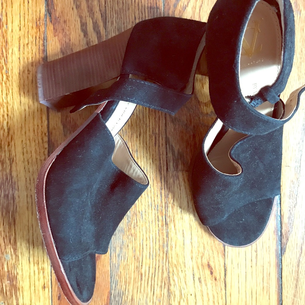Vince Camuto suede sandals